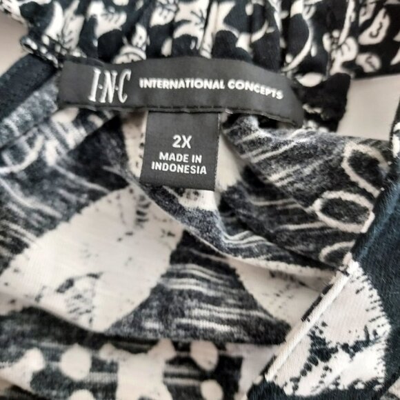 INC International Concept Black and White Printed Halter Smock-Waist Top NWT - Picture 9 of 9
